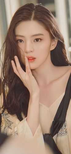 哦吼!穿到女尊后身边美男无数