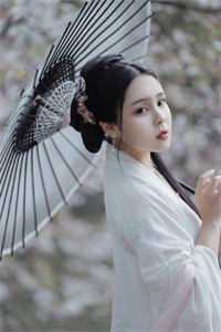 穿成男主的恶毒妻子后我火速离婚