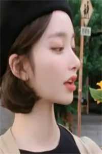 书目契约婚姻：千亿老婆太撩人