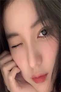 她身上没什么肌肉