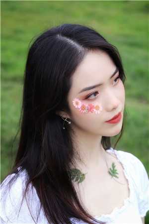女友嫁给我，只为了气她的白月光