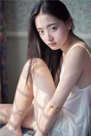 圣诞踩踏事故，男妈阻止我救人后却疯了