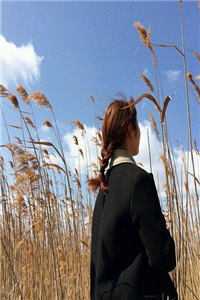 妹妹剪我衣服，他却让我给她道歉？