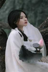 太子桀骜难驯?千金把他训乖了