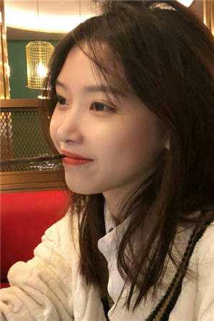 我吸血鬼吃光，始祖见我都摇头