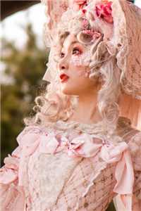 一等功臣女儿被欺辱致死后,军区杀疯了