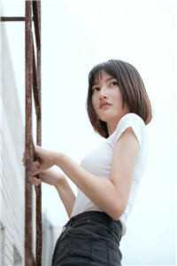 女友力捧初恋，我入职对家侦探所