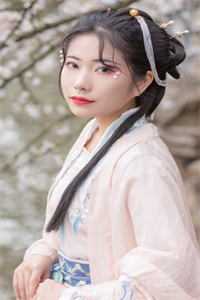 爸妈春运时将我锁进行李箱