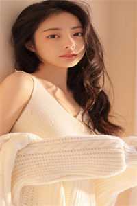 穿成万人嫌，漂亮炮灰被反派强充